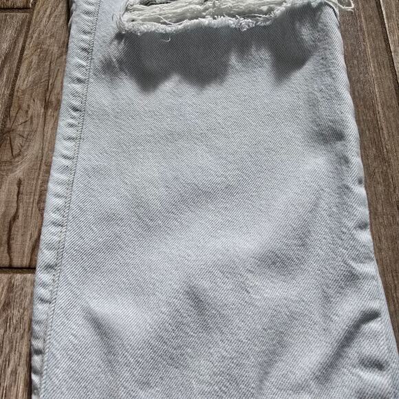 Zara Jeans Light Wash Distressed Design Button Fly Raw Hem Size 4 - Picture 10 of 10